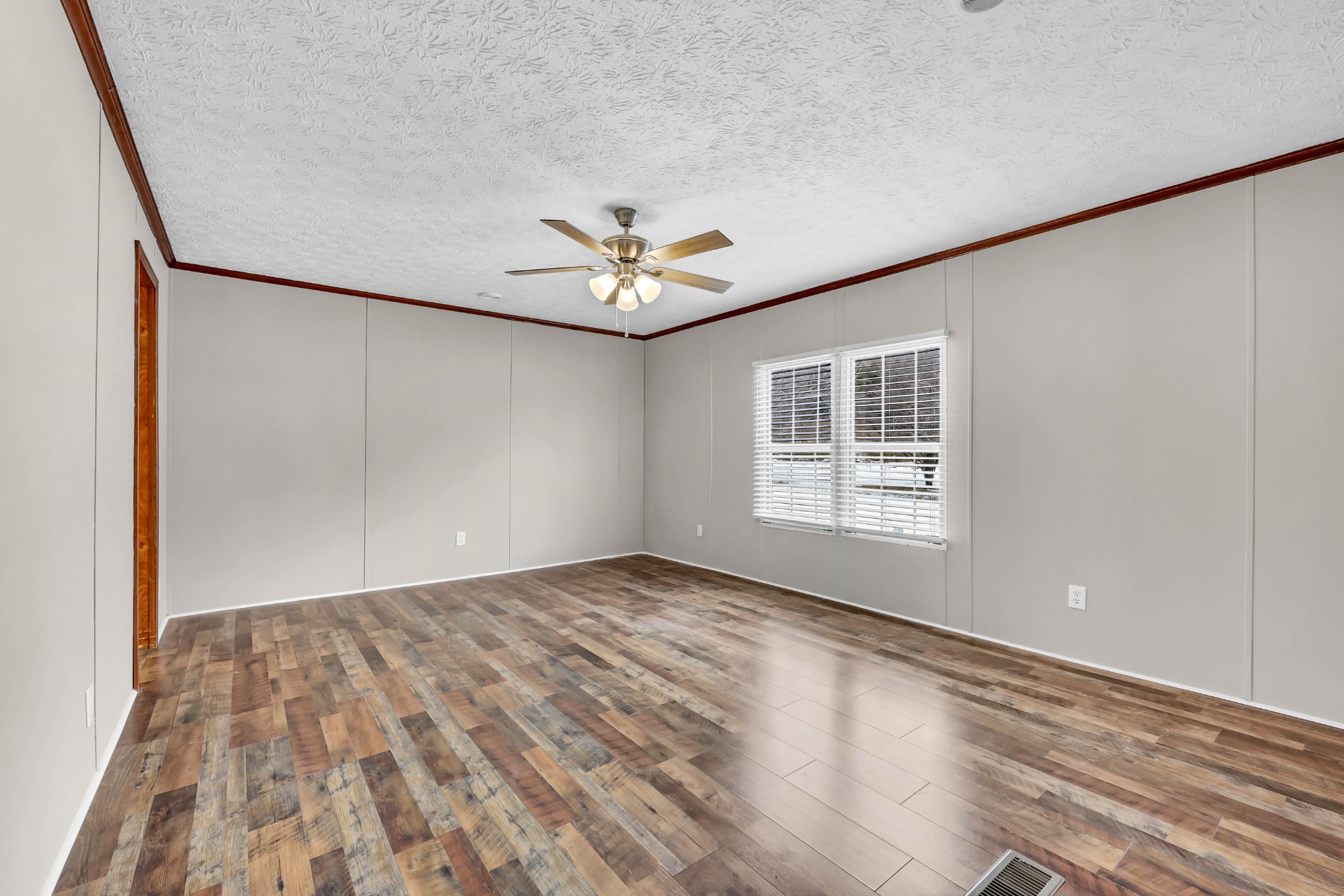 2170 Highway 13 Cunningham TN 37052