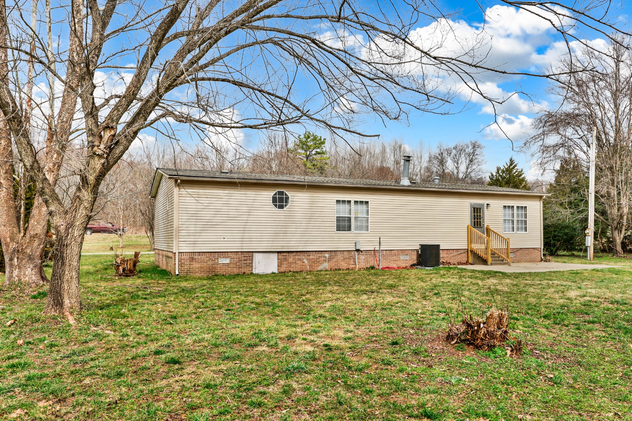 2170 Highway 13 Cunningham TN 37052