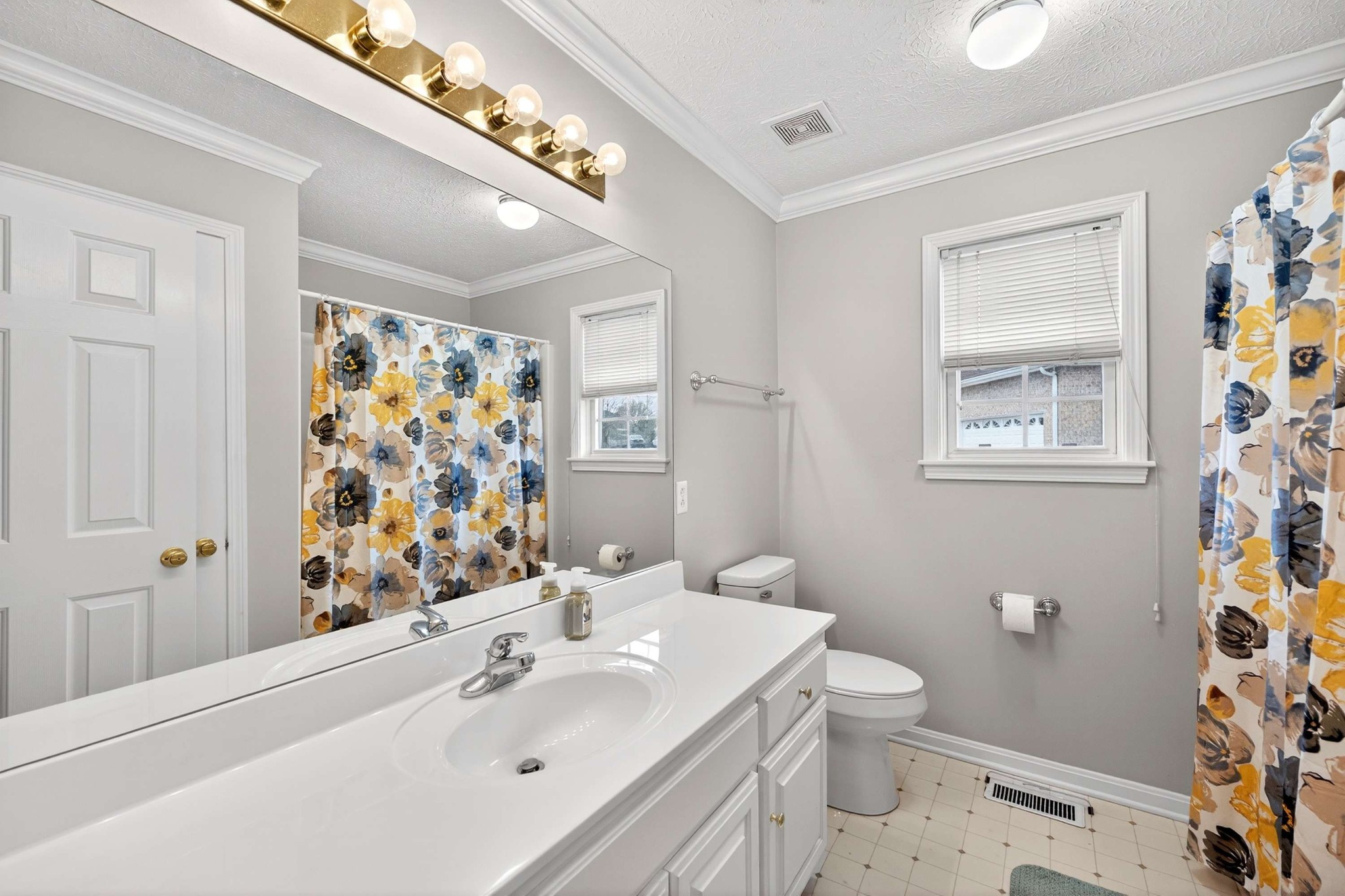 112 Covington Bend White House TN 37188