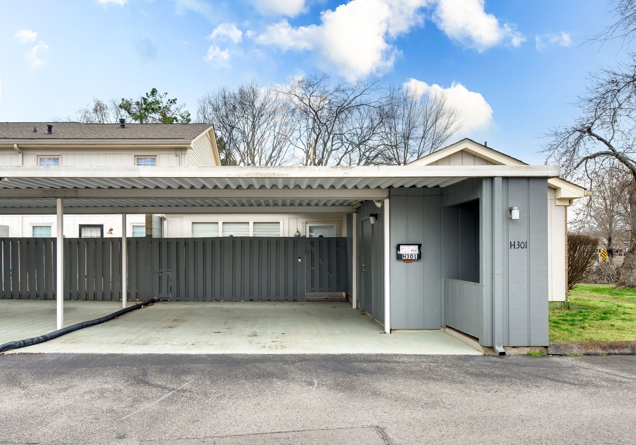8300 Sawyer Brown Road Nashville TN 37221