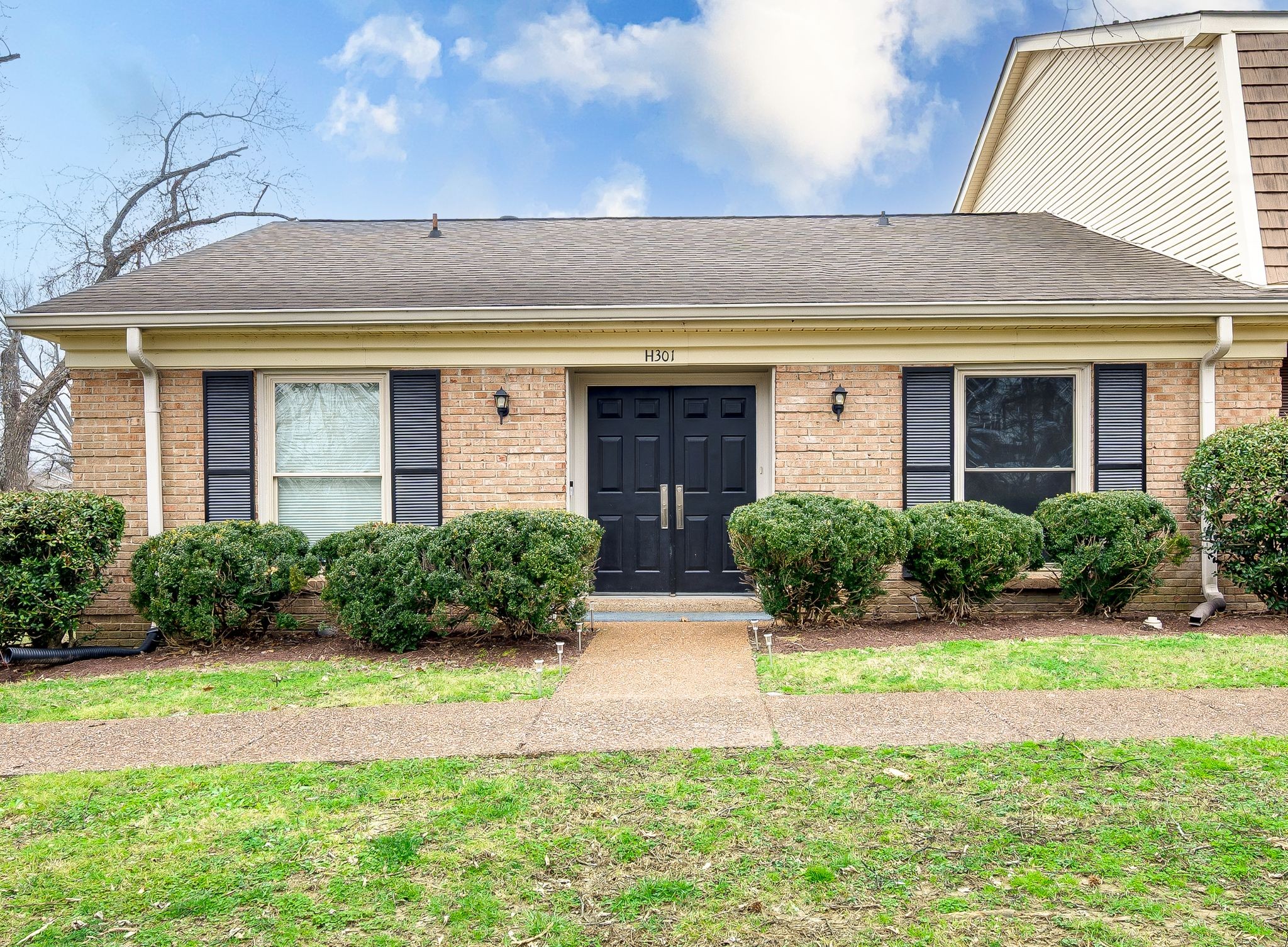 8300 Sawyer Brown Road Nashville TN 37221