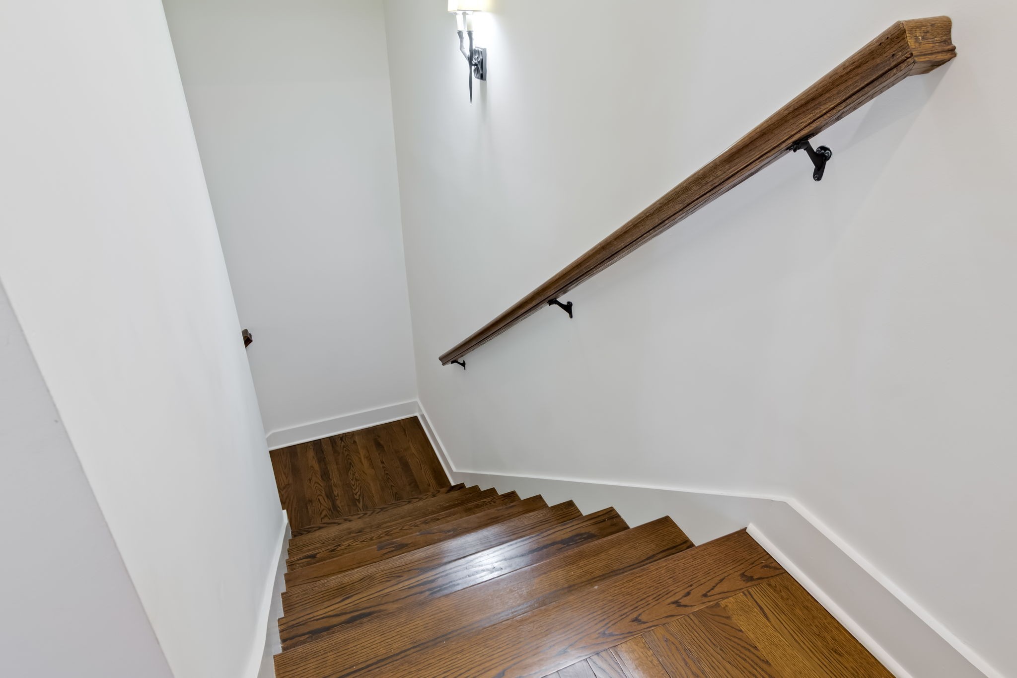 519 Chesterfield Avenue Nashville TN 37212
