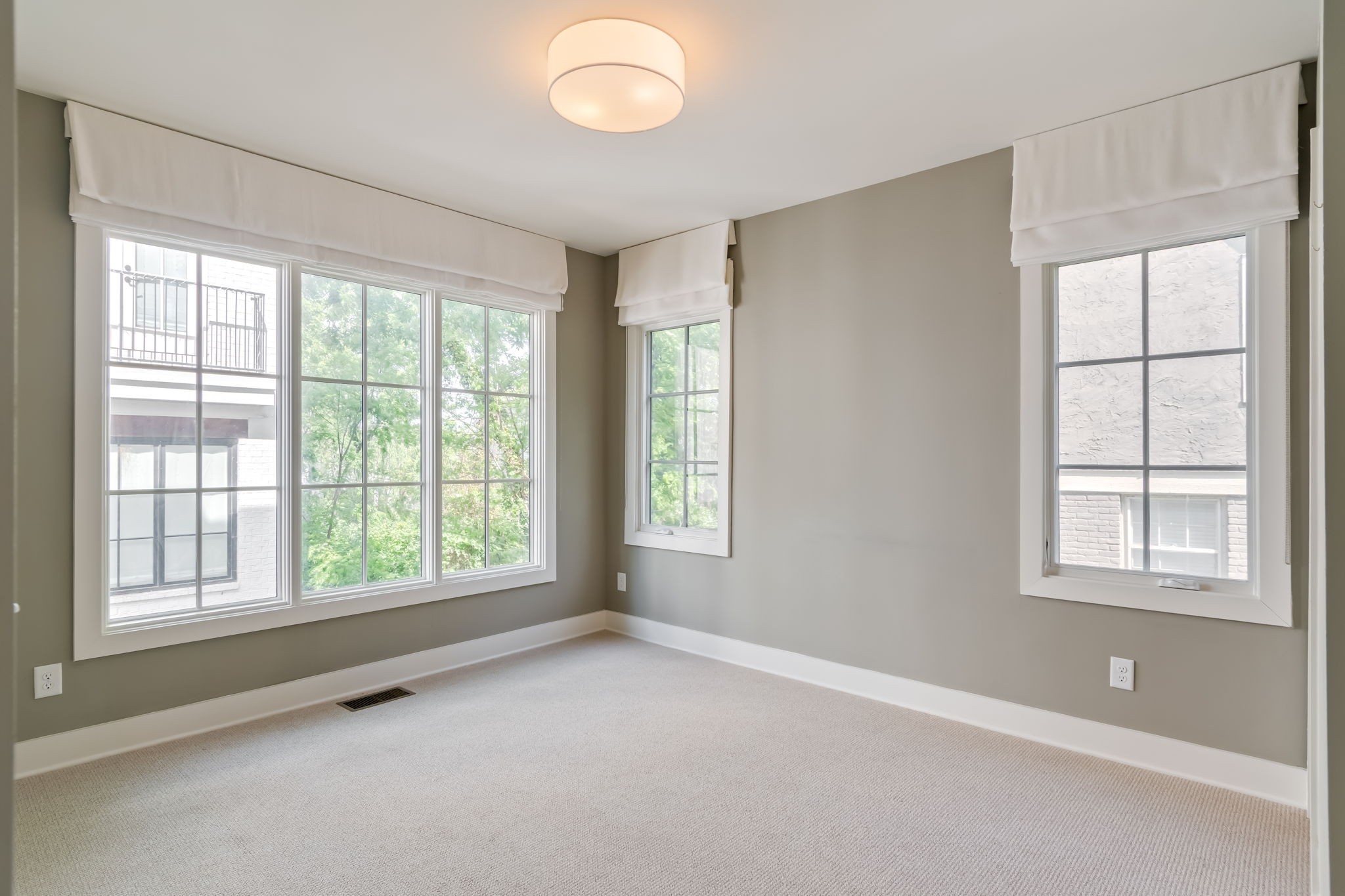 519 Chesterfield Avenue Nashville TN 37212