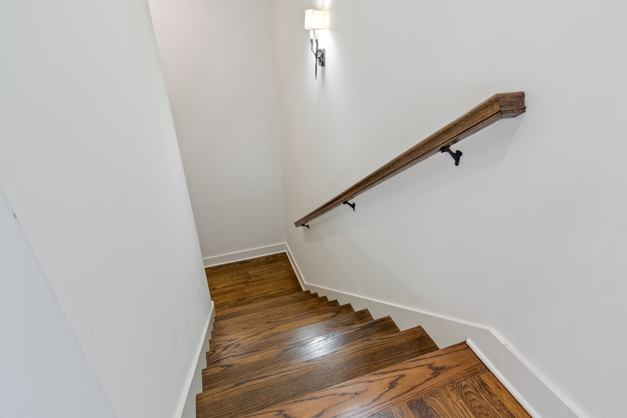 519 Chesterfield Avenue Nashville TN 37212