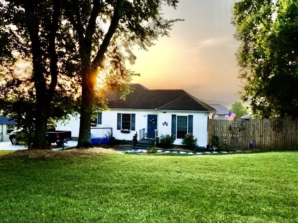 1534 Richmond Road Columbia TN 38401