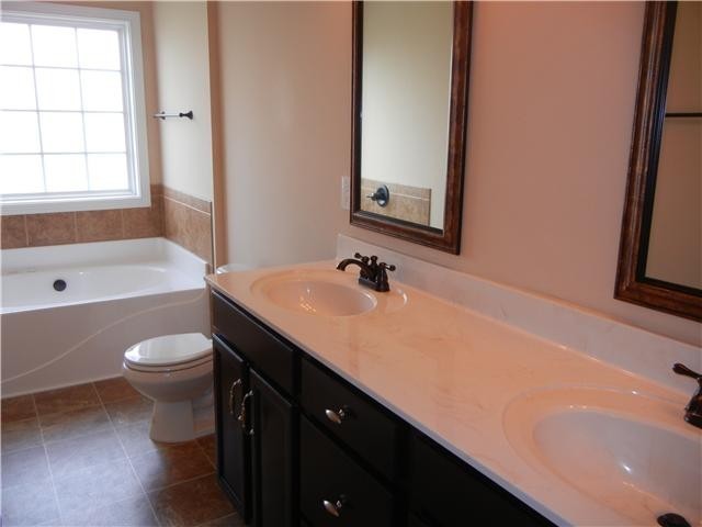 1252 Chinook Circle Clarksville TN 37042