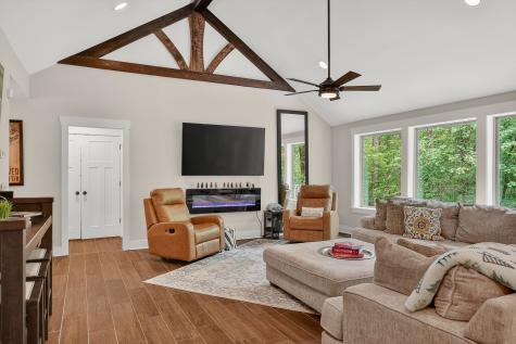 143 Swiper Drive Smithville TN 37166