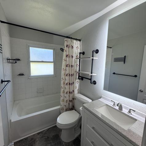 10135 W Oak Drive Bon Aqua TN 37025