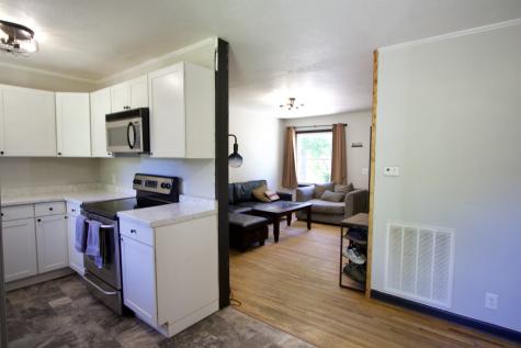 10135 W Oak Drive Bon Aqua TN 37025