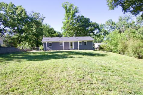 10135 W Oak Drive Bon Aqua TN 37025