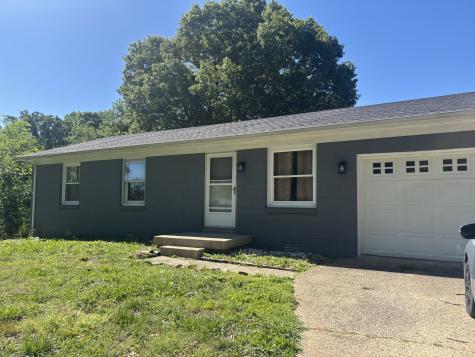 10135 W Oak Drive Bon Aqua TN 37025