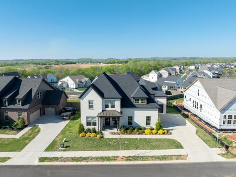 194 Phillips Bend Spring Hill TN 37174