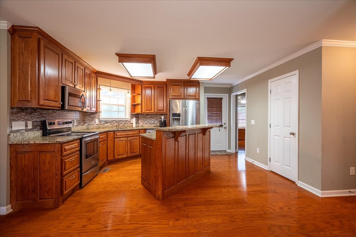 30 Taylor Circle Ethridge TN 38456