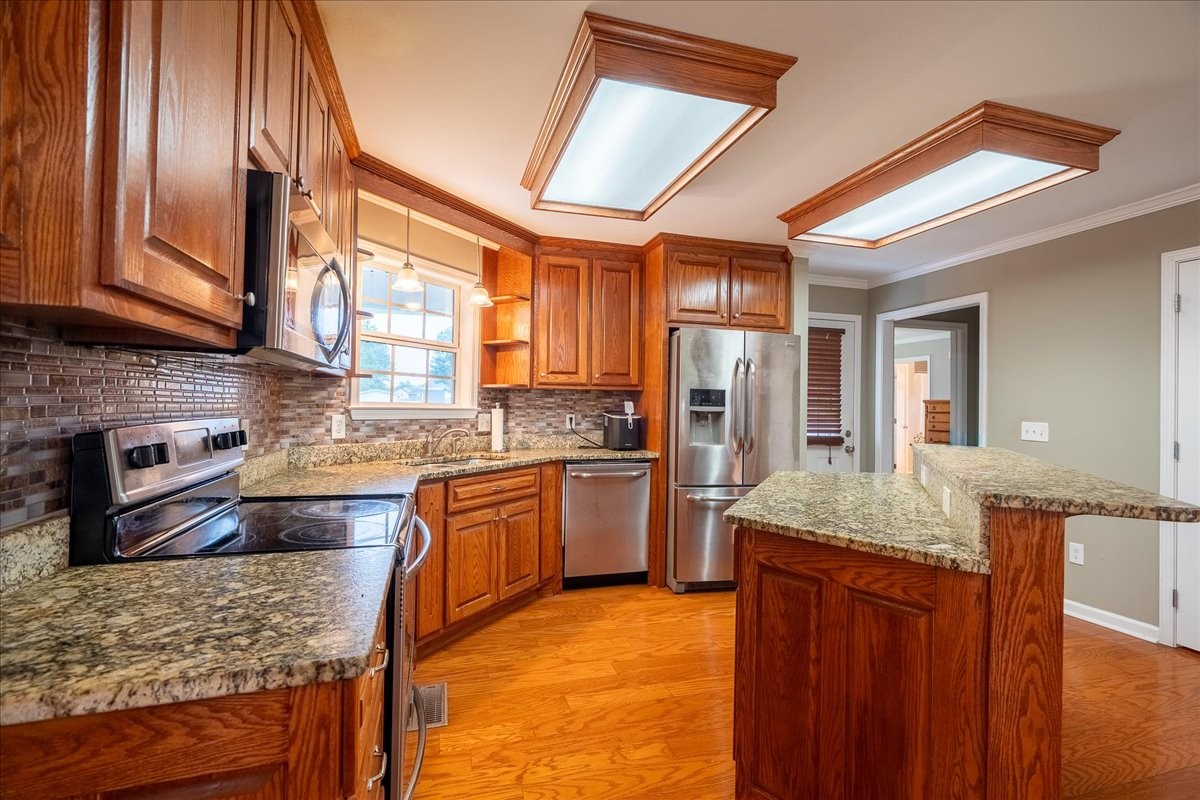 30 Taylor Circle Ethridge TN 38456