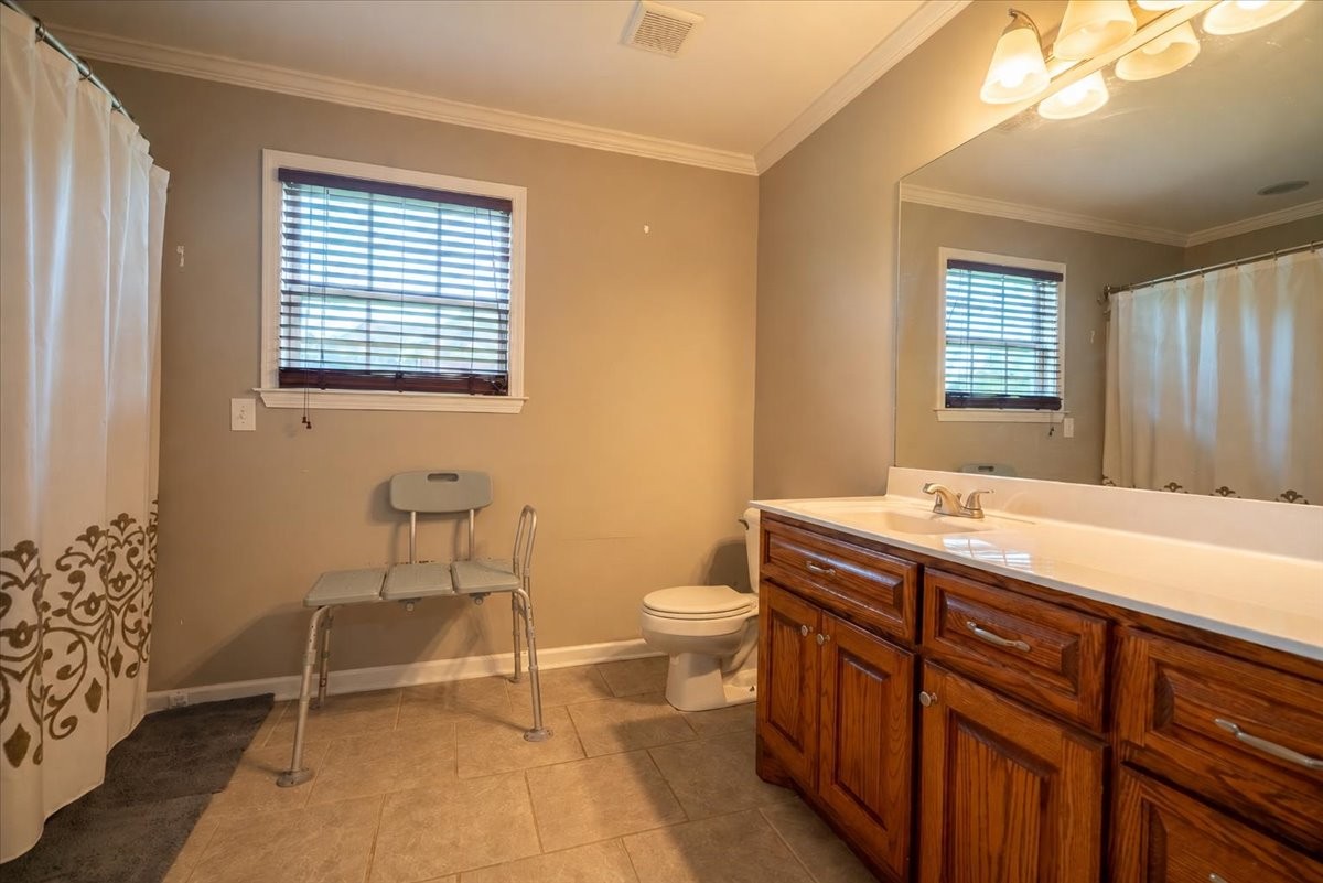 30 Taylor Circle Ethridge TN 38456