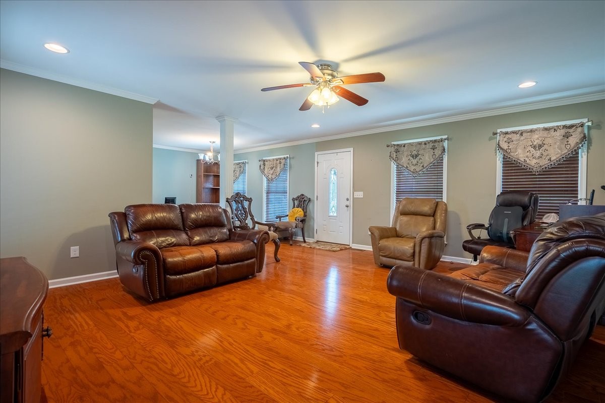 30 Taylor Circle Ethridge TN 38456
