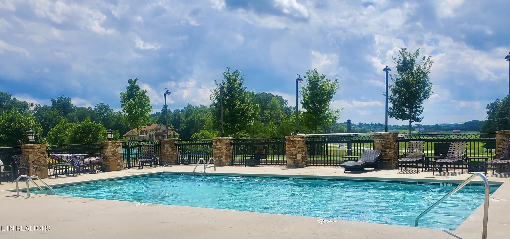 359 Walking Horse Trail Rockwood TN 37854