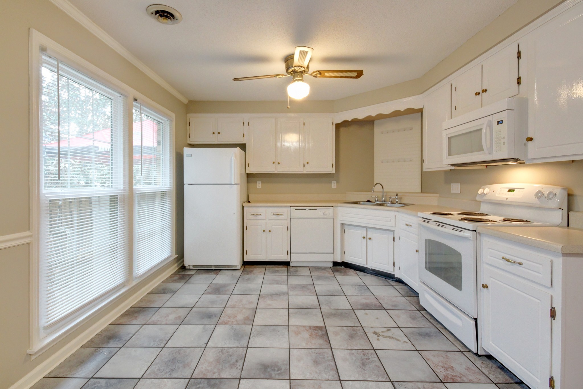 2172 Memorial Drive Clarksville TN 37043