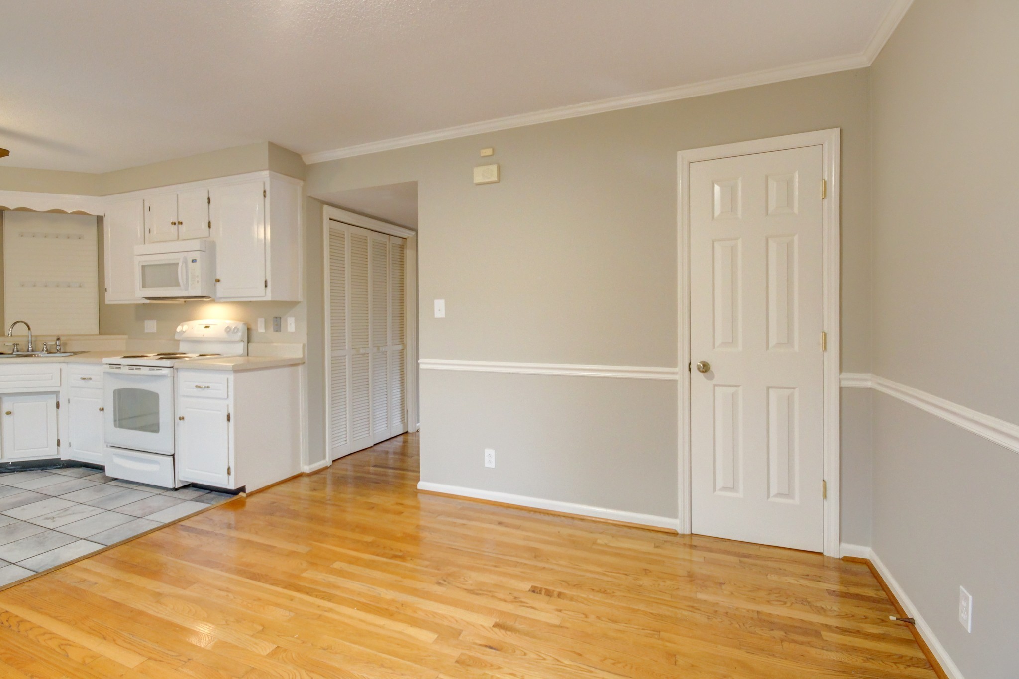 2172 Memorial Drive Clarksville TN 37043