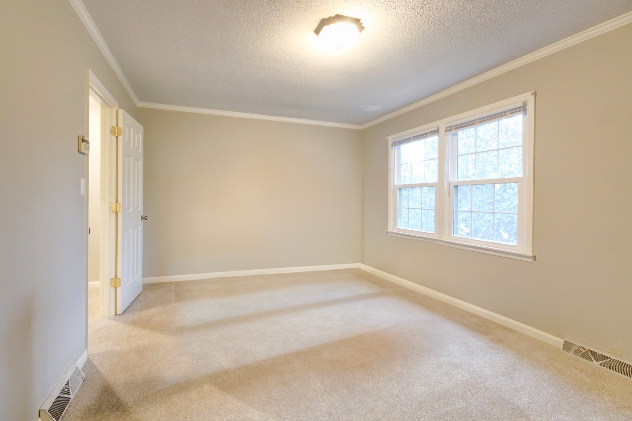 2172 Memorial Drive Clarksville TN 37043