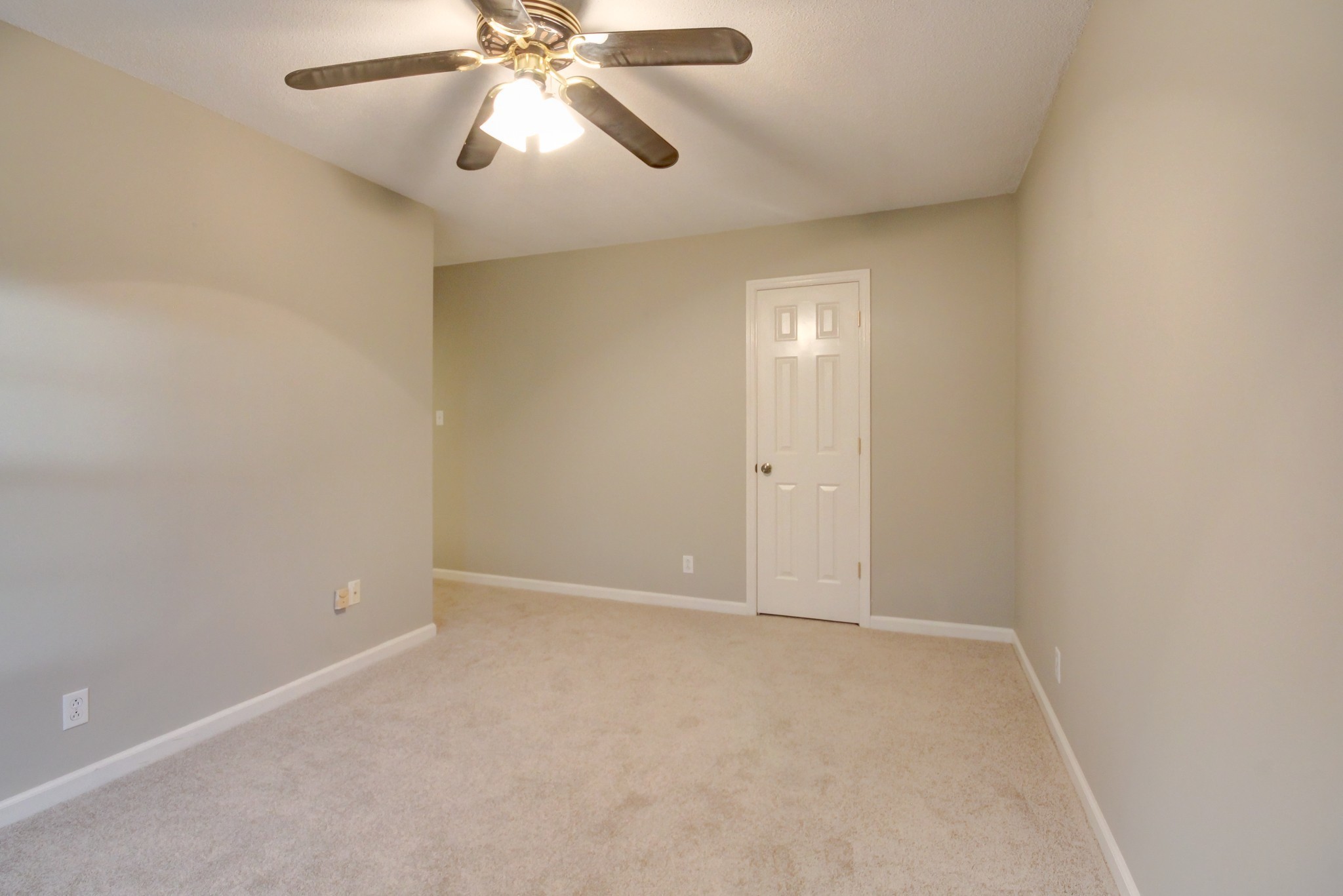 2172 Memorial Drive Clarksville TN 37043