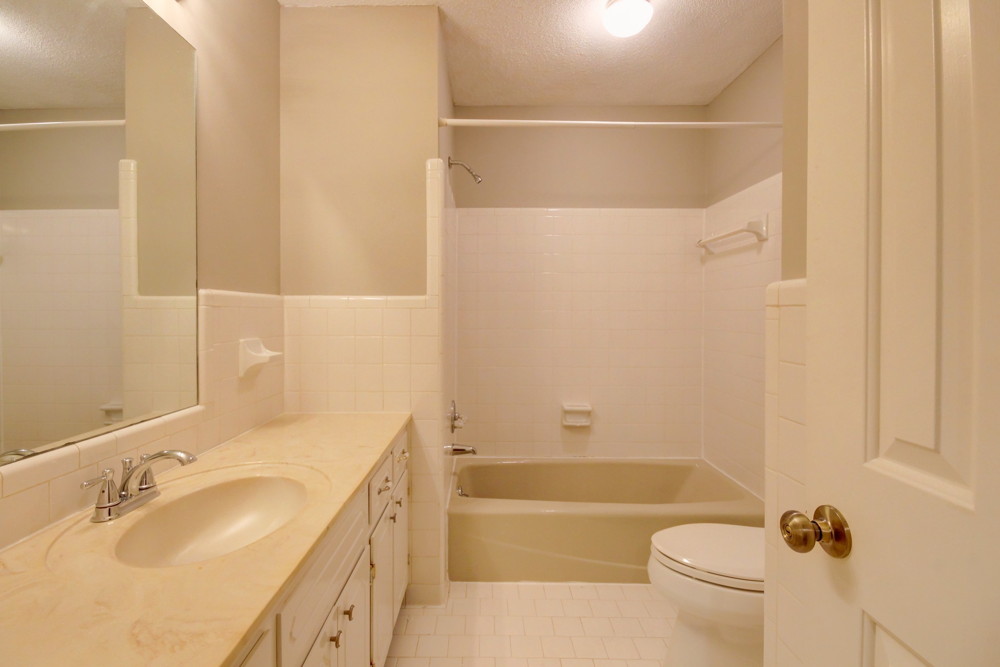 2172 Memorial Drive Clarksville TN 37043