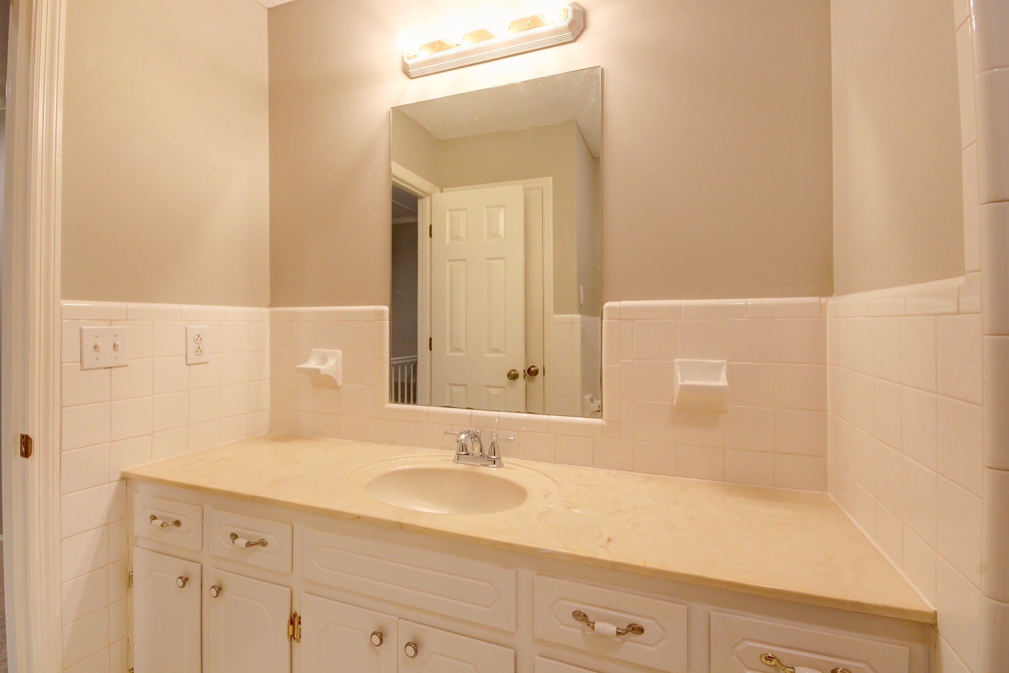 2172 Memorial Drive Clarksville TN 37043