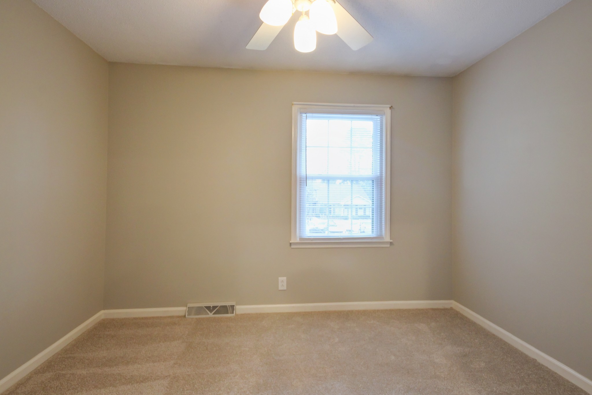 2172 Memorial Drive Clarksville TN 37043