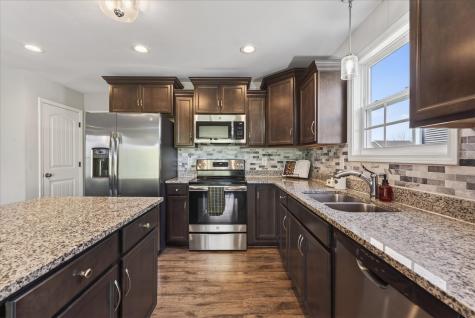 827 Crestone Lane Clarksville TN 37042