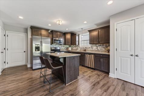 827 Crestone Lane Clarksville TN 37042
