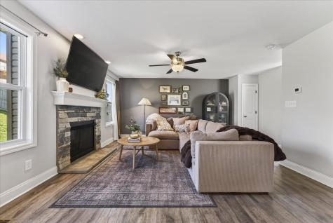 827 Crestone Lane Clarksville TN 37042