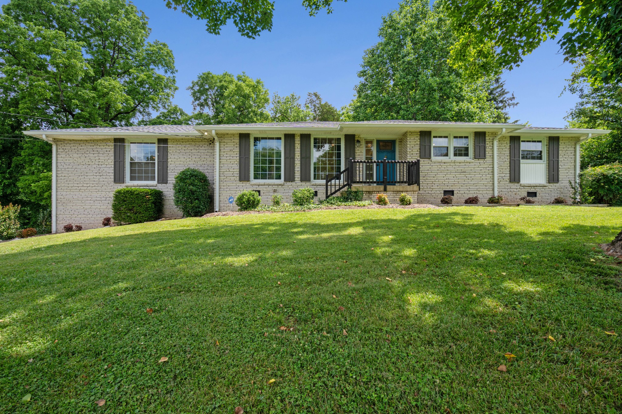 742 Currey Road Nashville TN 37217