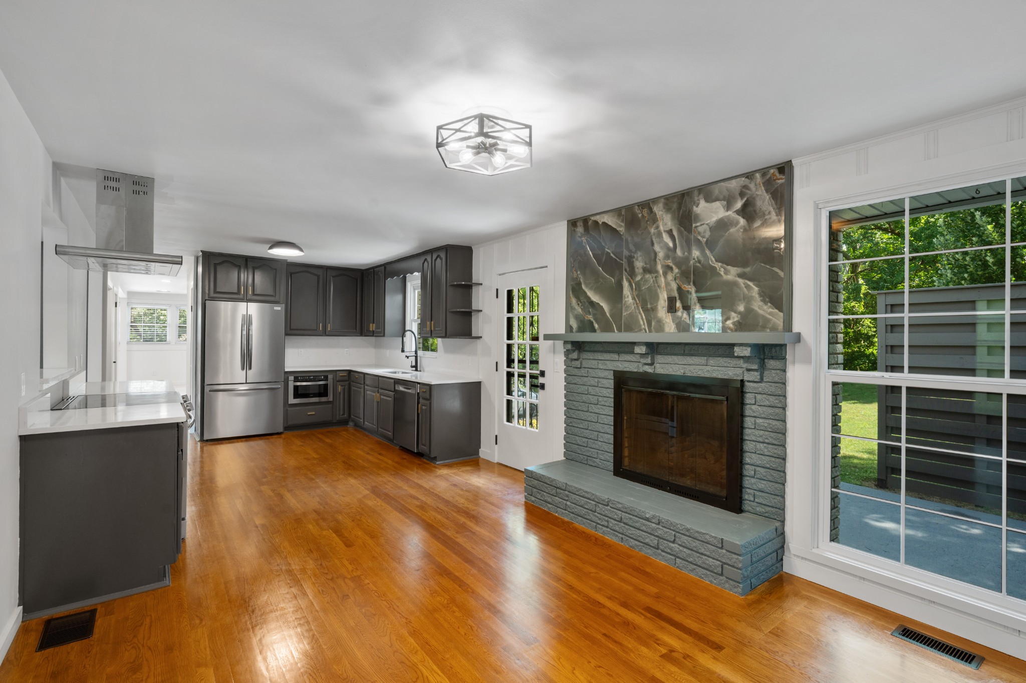 742 Currey Road Nashville TN 37217