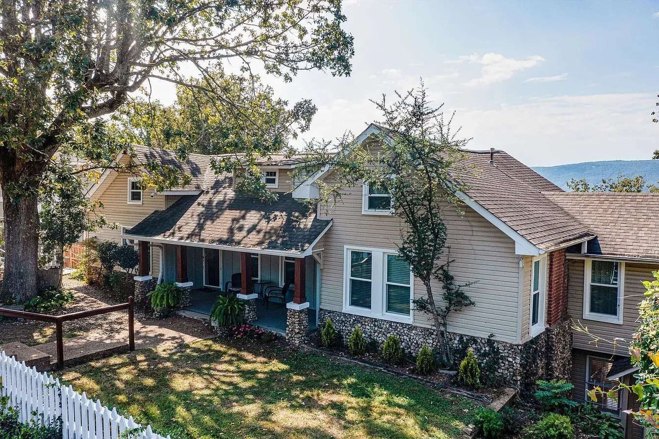 549 S Crest Road Chattanooga TN 37404