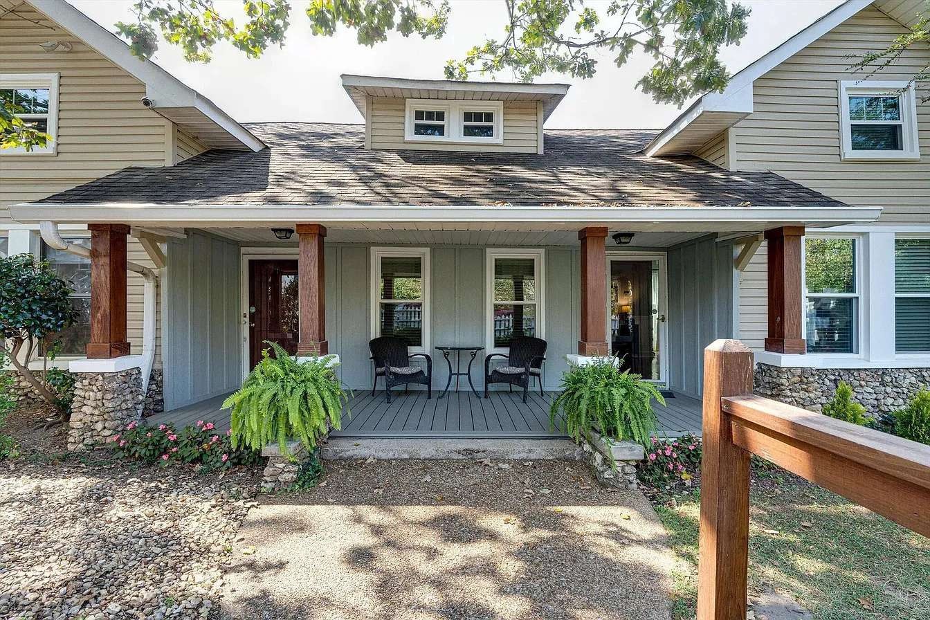 549 S Crest Road Chattanooga TN 37404