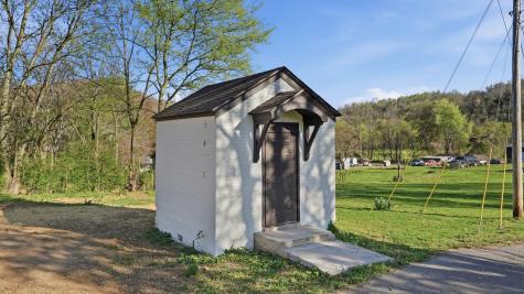 104 Division Street Normandy TN 37360