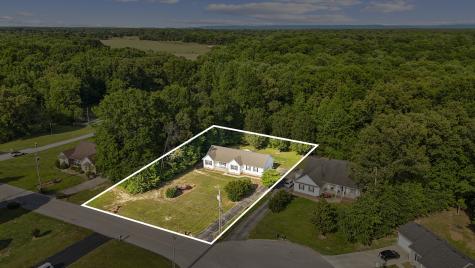 51 Larkspur Court Tullahoma TN 37388