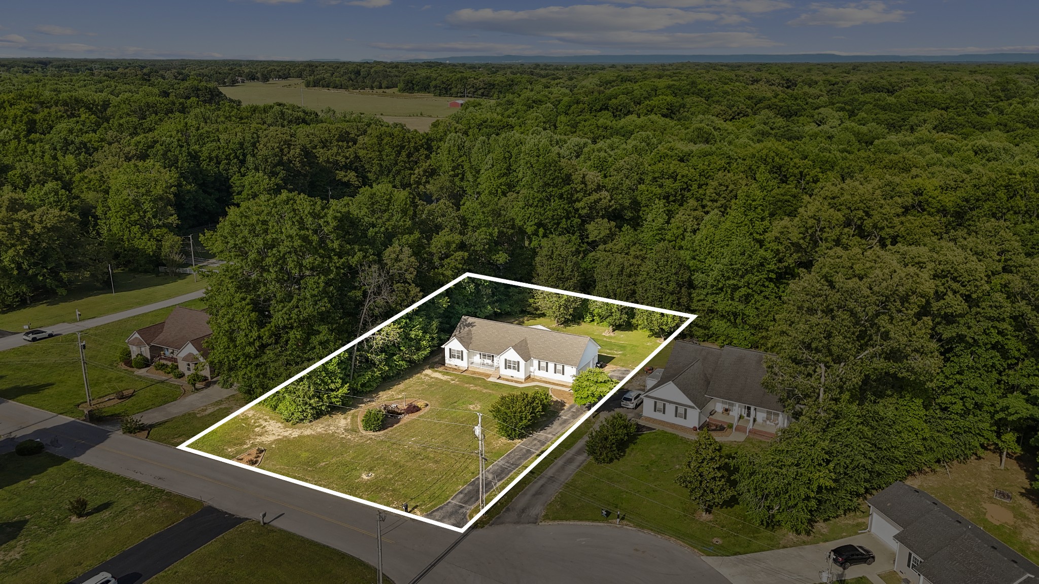 51 Larkspur Court Tullahoma TN 37388