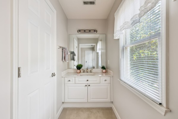 2701 N Highlands Drive Nashville TN 37221