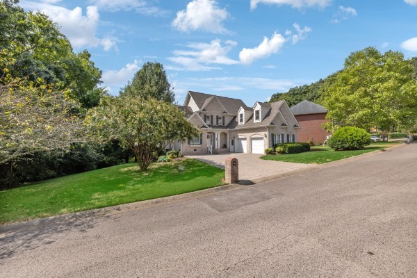 2701 N Highlands Drive Nashville TN 37221