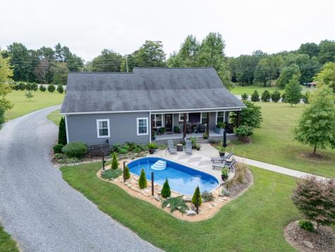 11076 Highway 52, W Westmoreland TN 37186