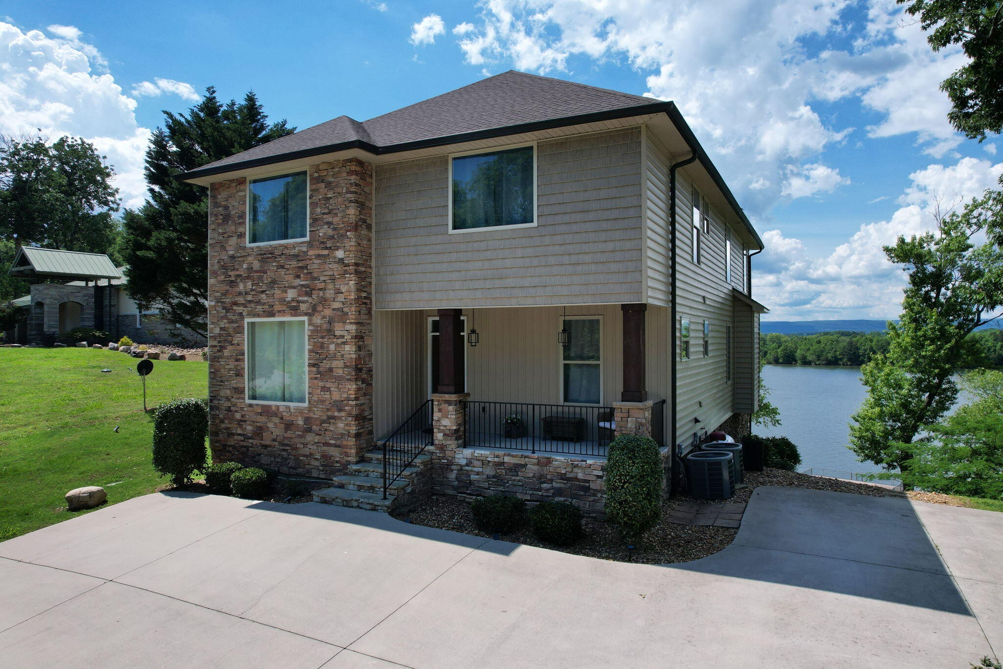 341 Russell Lane Decatur TN 37322