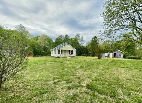 110 Shannon Road Leoma TN 38468