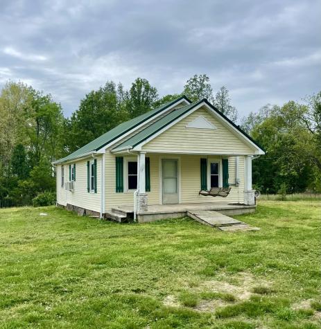 110 Shannon Road Leoma TN 38468