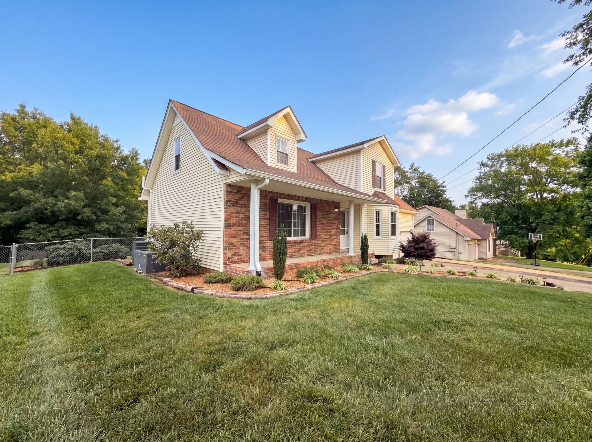 1758 Broadripple Drive Clarksville TN 37042