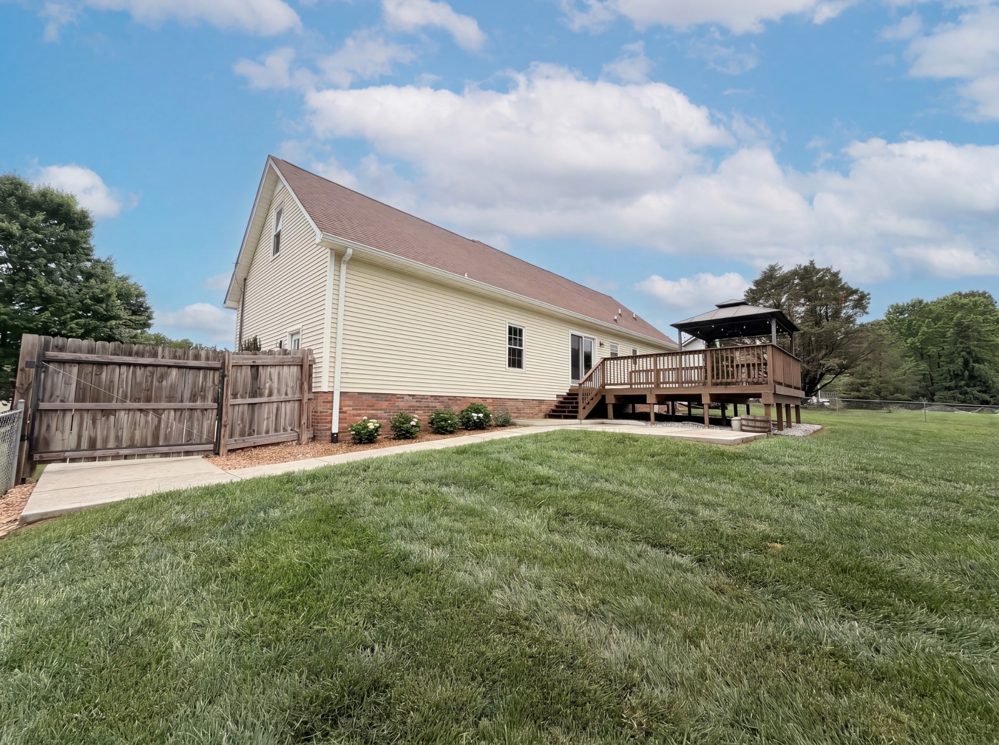 1758 Broadripple Drive Clarksville TN 37042