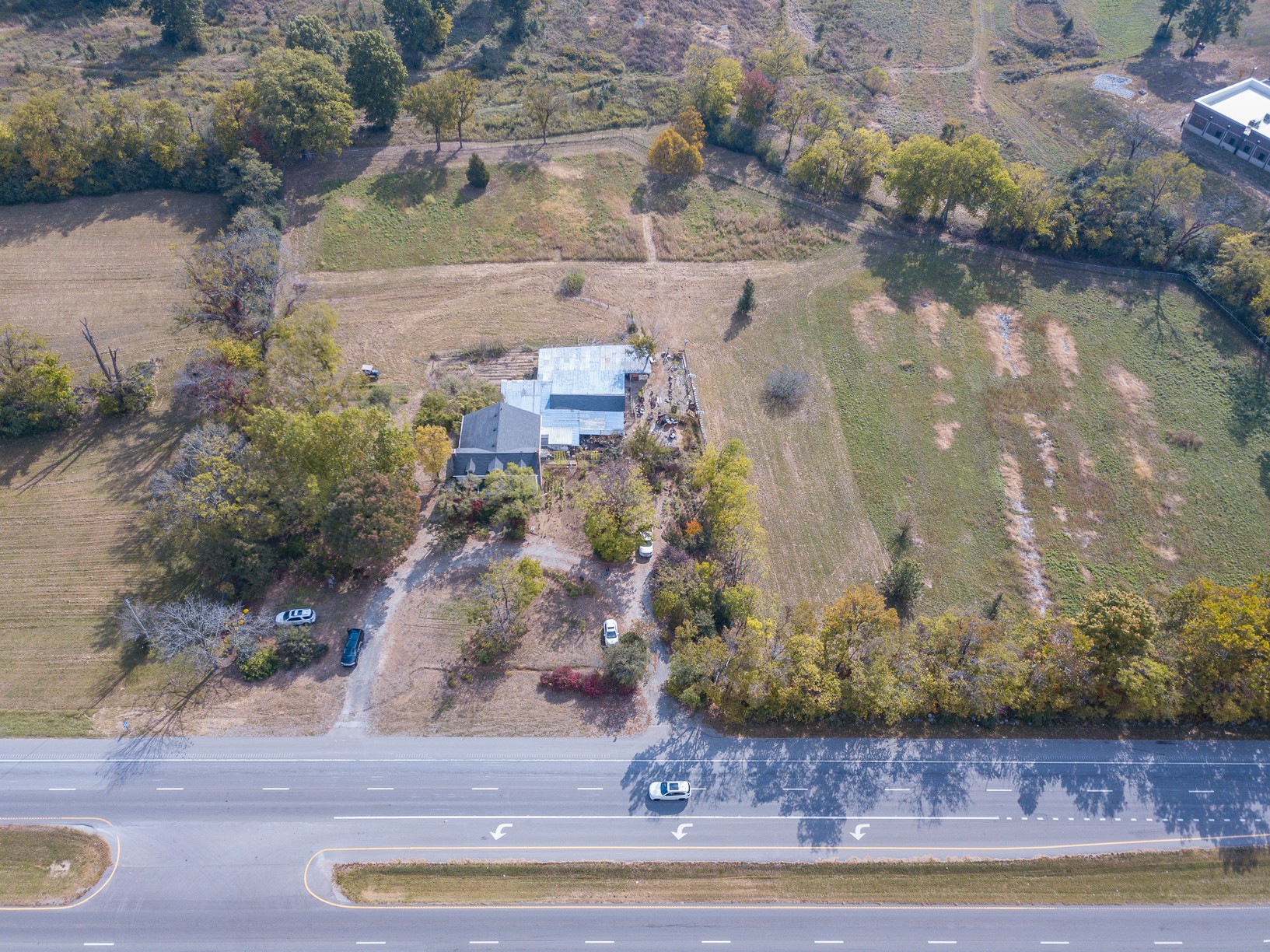 1668 Nashville Highway Columbia TN 38401