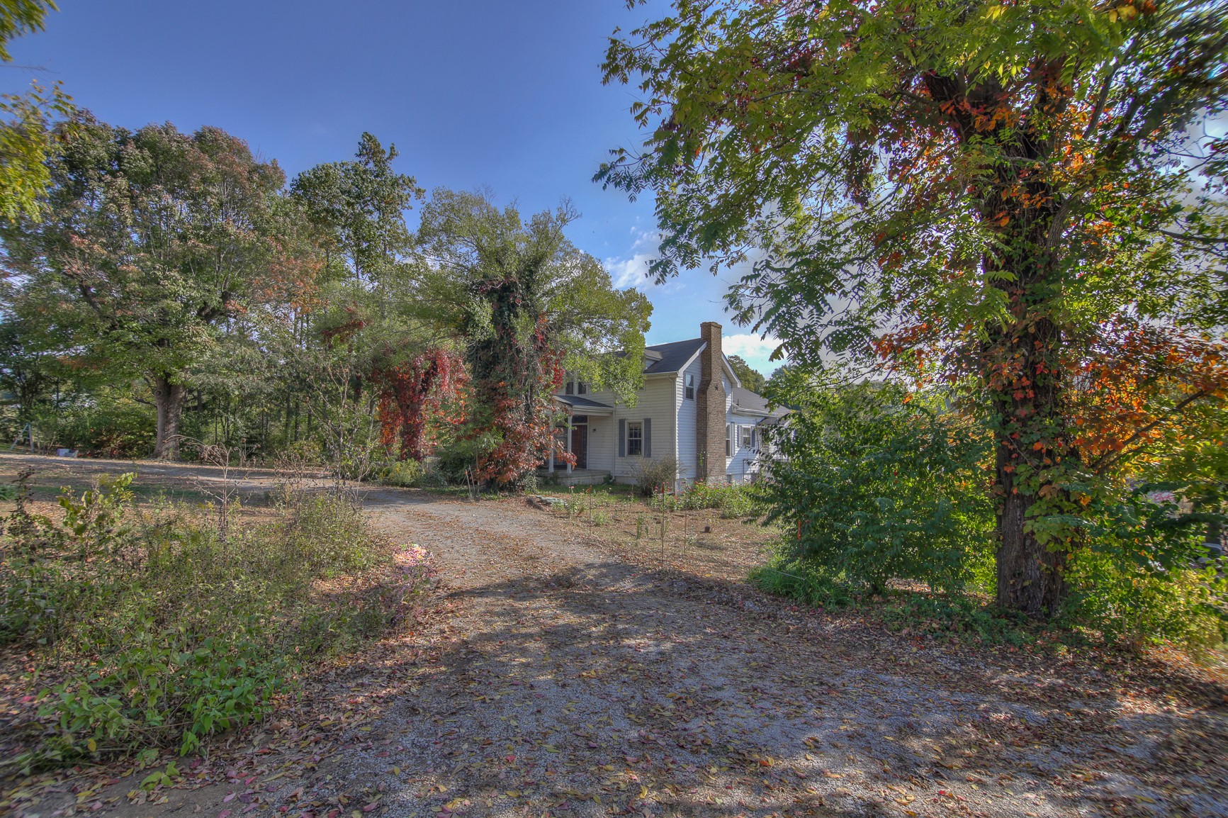 1668 Nashville Highway Columbia TN 38401
