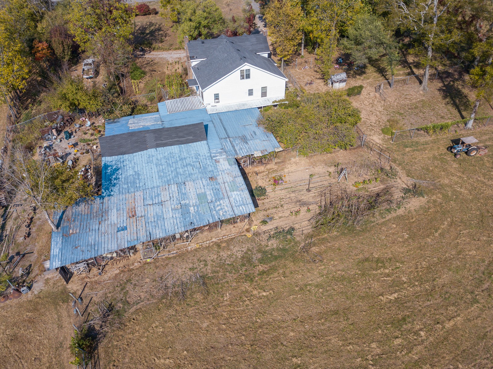 1668 Nashville Highway Columbia TN 38401