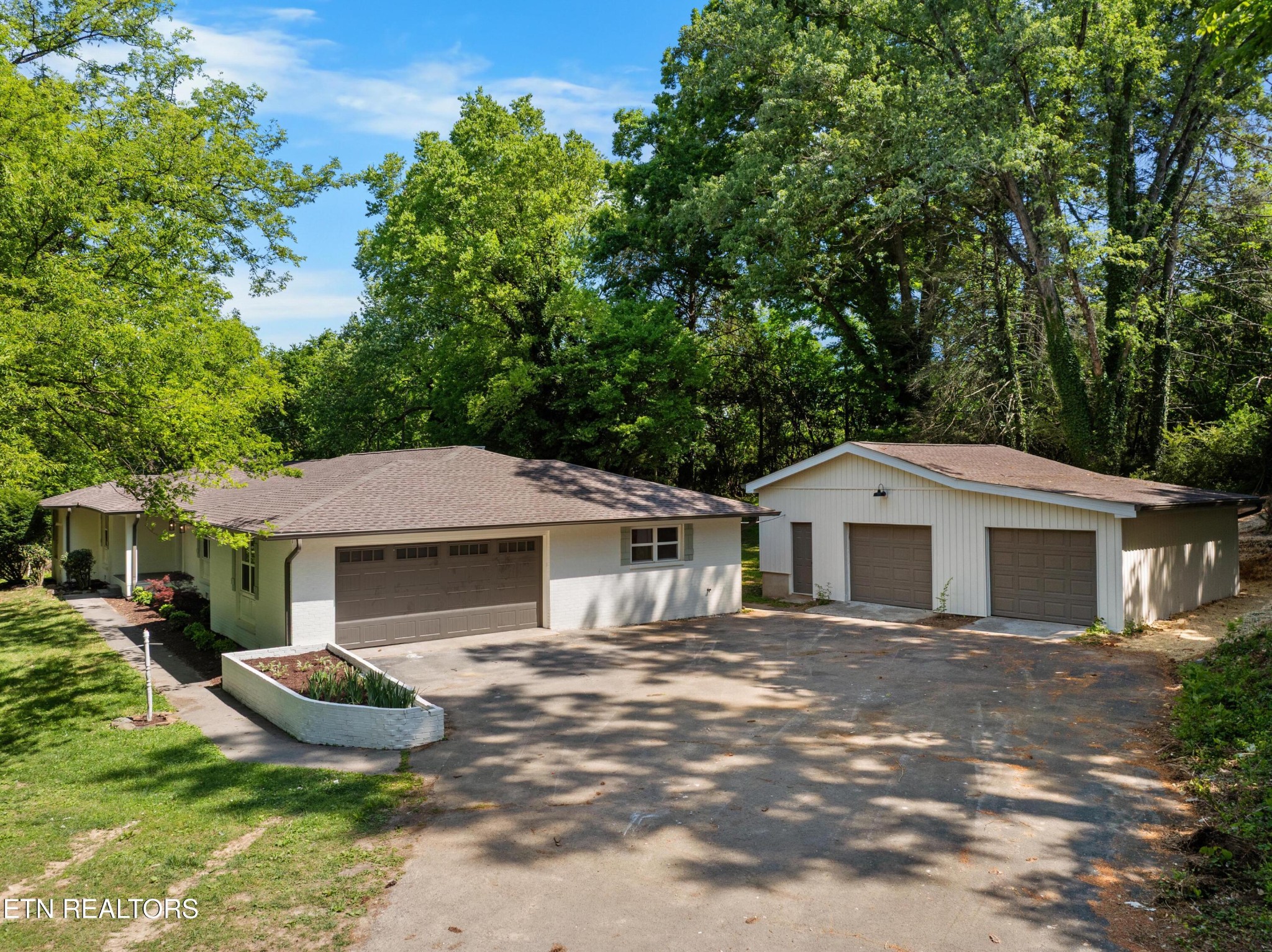 1504 Roane State Highway Kingston TN 37763